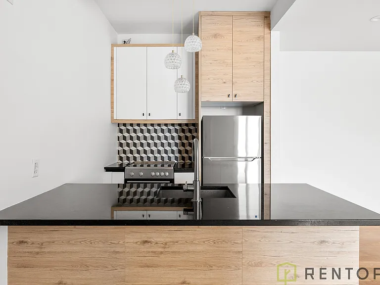 1875 Atlantic Ave #3P — Photo 1