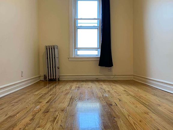 4th image of 45-17 28th Ave #2R