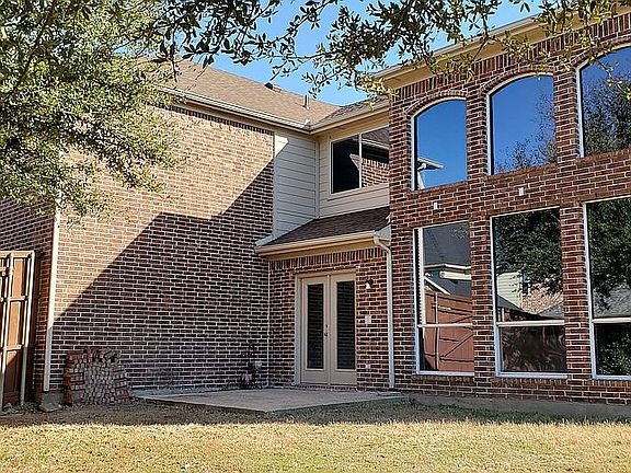 4th image of 11802 Stephenville Dr