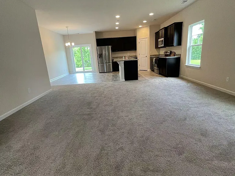 248 Hampton Park Cir — Photo 5