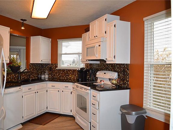 4th image of 7160 Eagle Cove South Dr