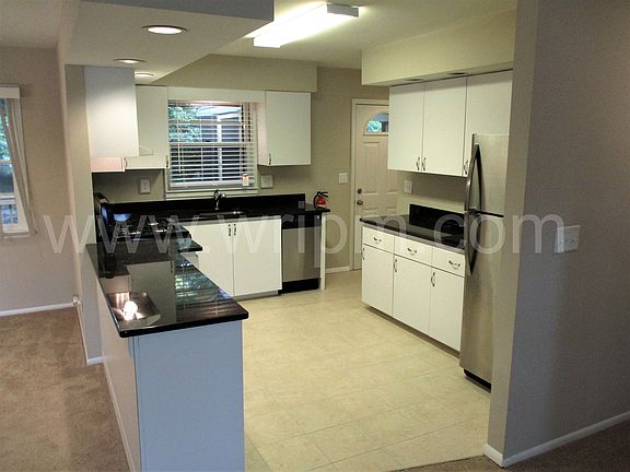 5th image of 5 Parkway Dr