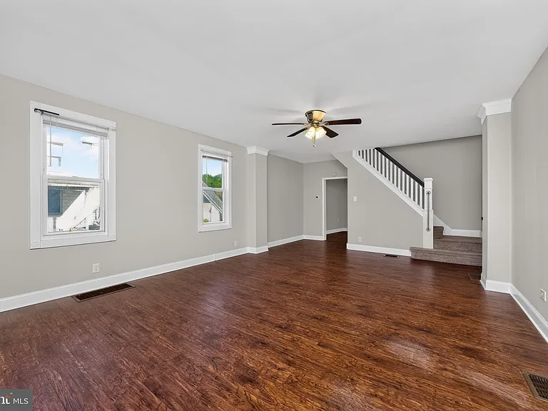 1219 E Philadelphia Ave — Photo 6