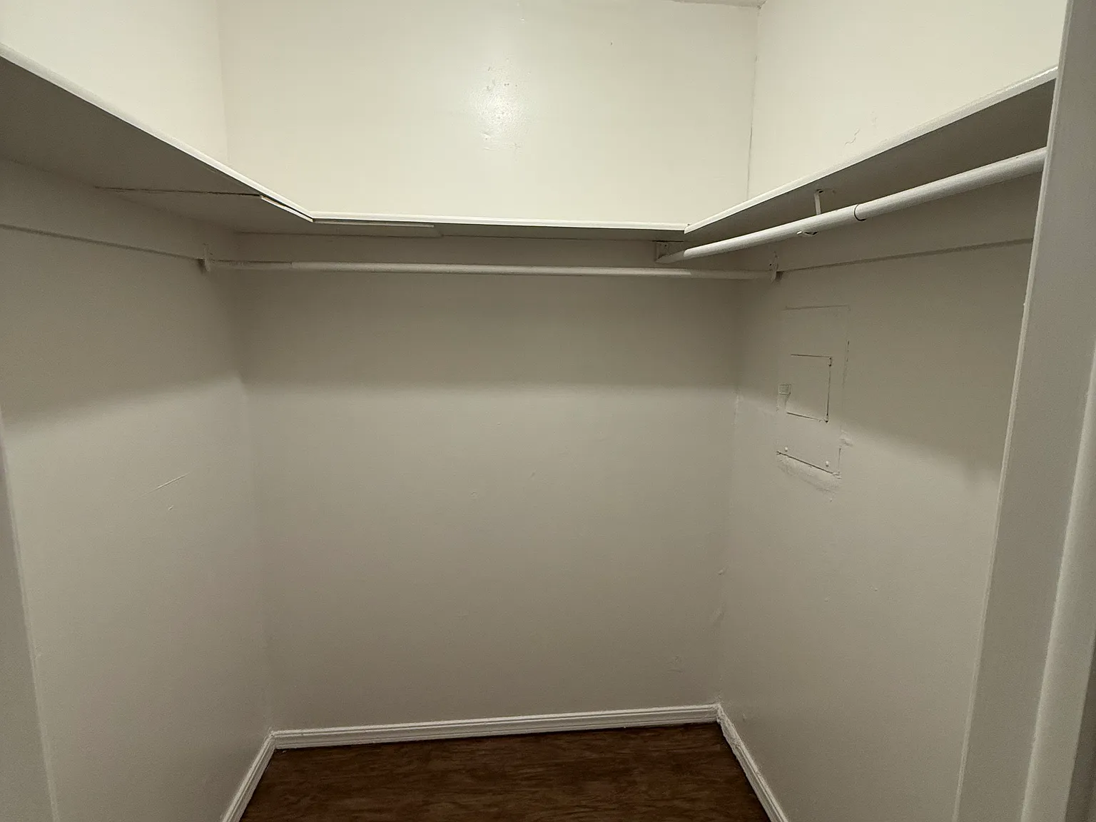 Peartree Apartments — Photo 3