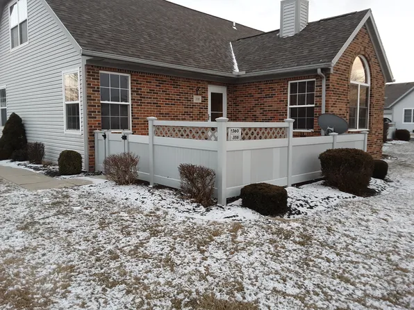 358 Stonegate Blvd, Bowling Green, OH 43402