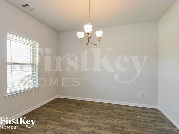 4th image of 317 Lakeway Cir