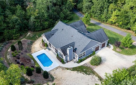 4th image of 116 Brookstone Dr