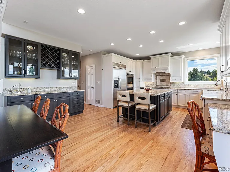 1127 Jesse Ct — Photo 13