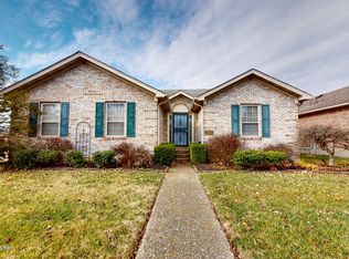 11316 Ashbrooke Gardens Dr, Louisville, KY 40229