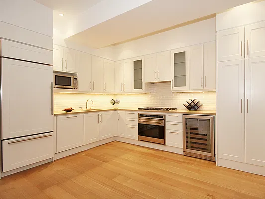 Rented by Sotheby's International Realty | media 8