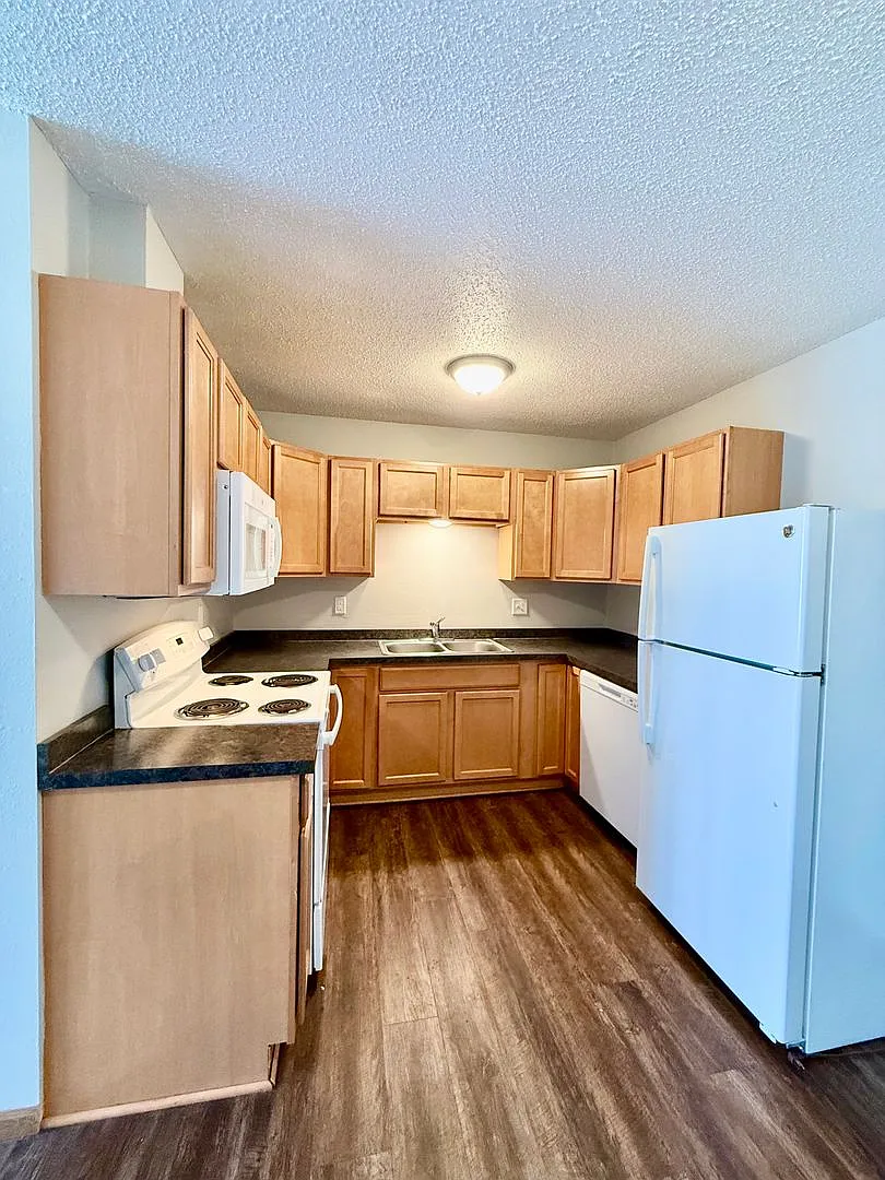 Valley South 525 10th Ave SE — Photo 4
