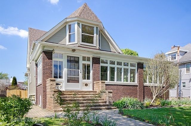 1st image of 707 W Buell Ave