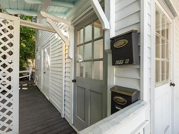 4th image of 1022 Fleming St