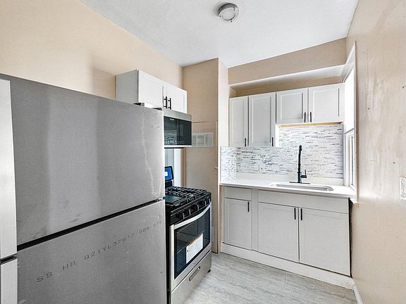 4th image of 304 N Westland Ave APT 7