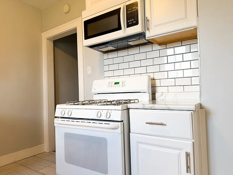 2710 Clements Ave #2 — Photo 6