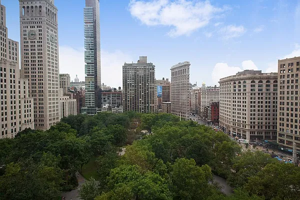 Sold by Corcoran | media 3