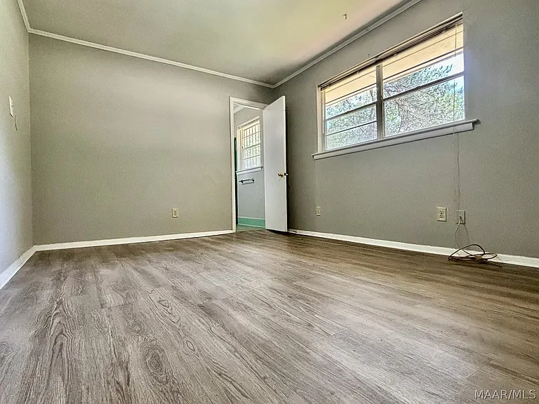 1216 Karen Rd — Photo 10