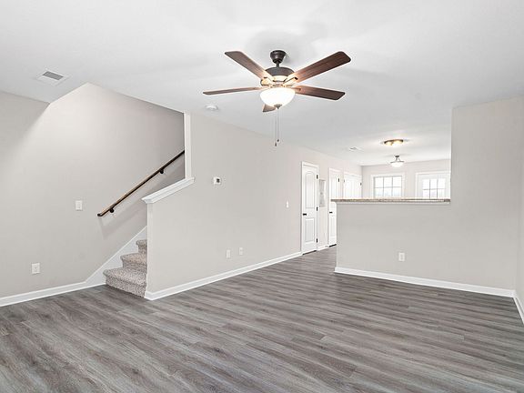 5th image of 931 Professional Park Dr #1F