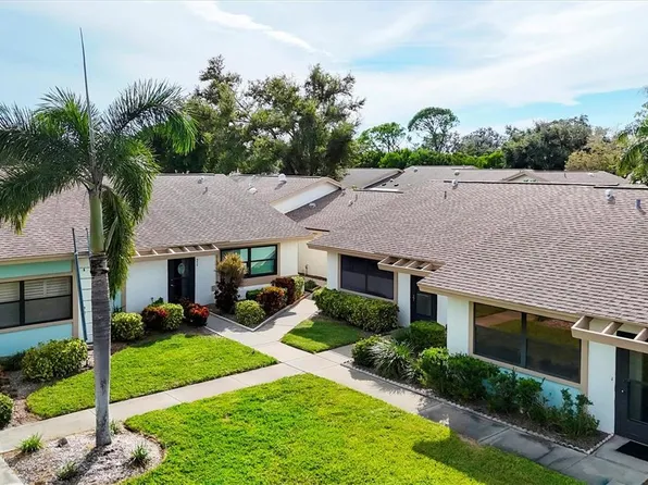 6425 Heritage Ln, Bradenton, FL 34209