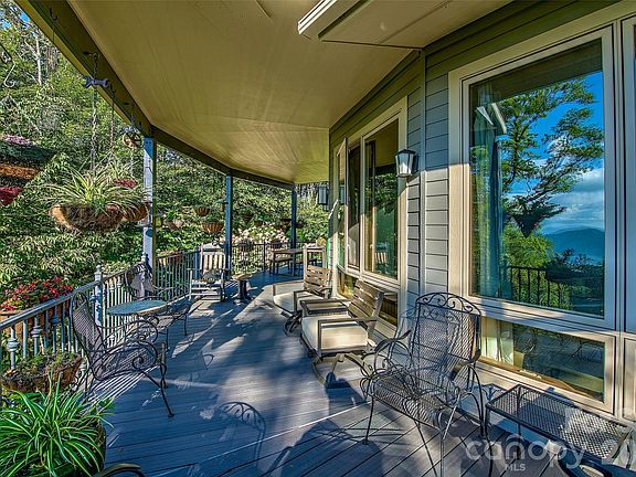 2nd image of 1024 Arrowhead Ridge Rd