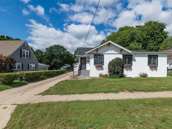 223 Parchmount Ave, Parchment, MI 49004