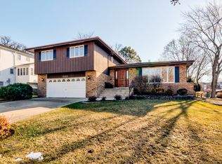 1111 39th St, Downers Grove, IL 60515