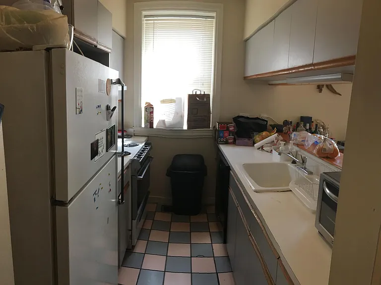2300 Locust St — Photo 6