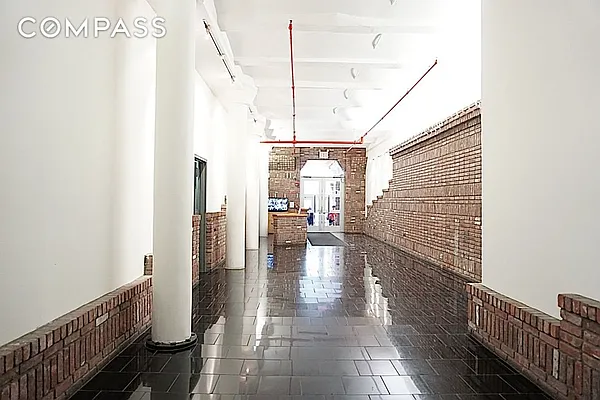 Rented by Compass | media 27