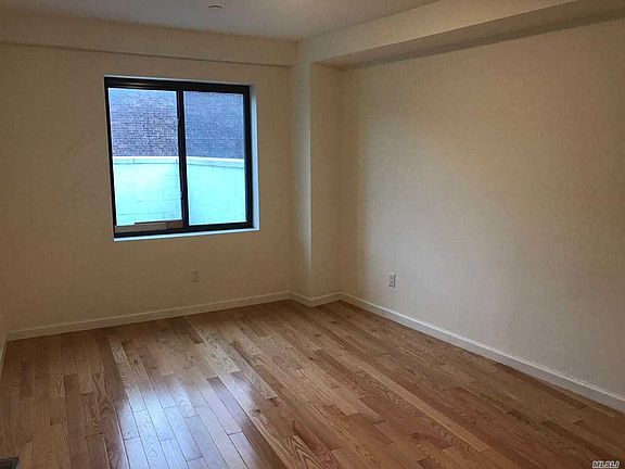 5th image of 13517 Northern Blvd APT 3F
