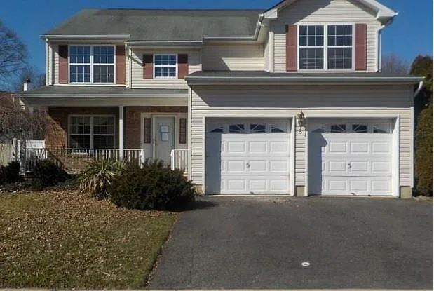 5 York Dr photo 1