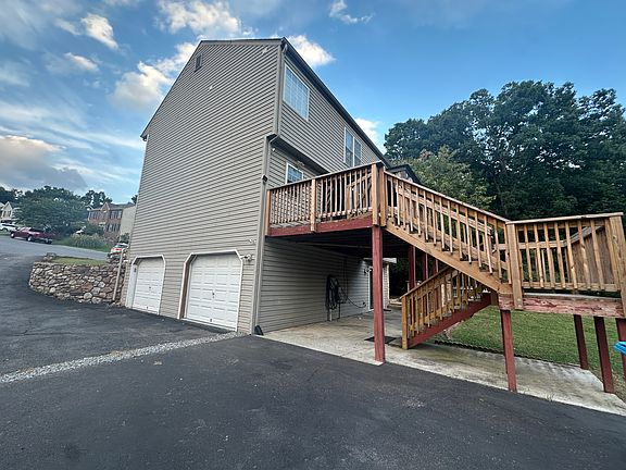 3rd image of 4924 Pine Glen Rd NE