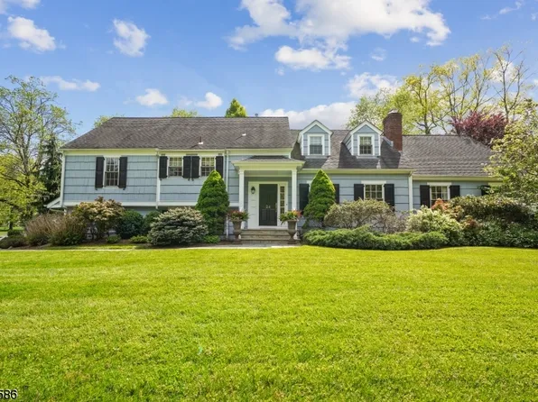 24 Briarwood Dr, Millburn Twp., NJ 07078