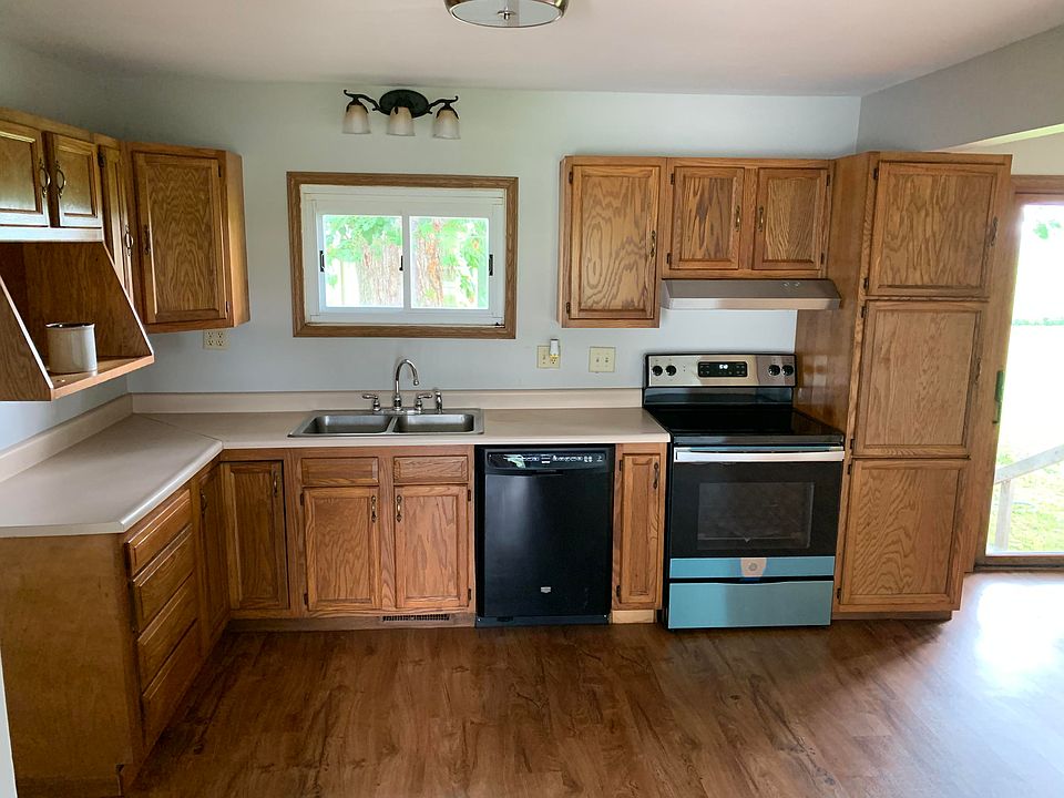 2nd image of 15099 Bay Rd