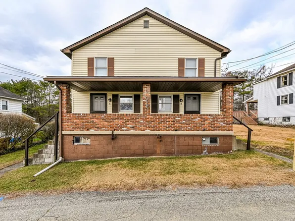 211 Twin Cirs, Mount Pleasant, PA 15666