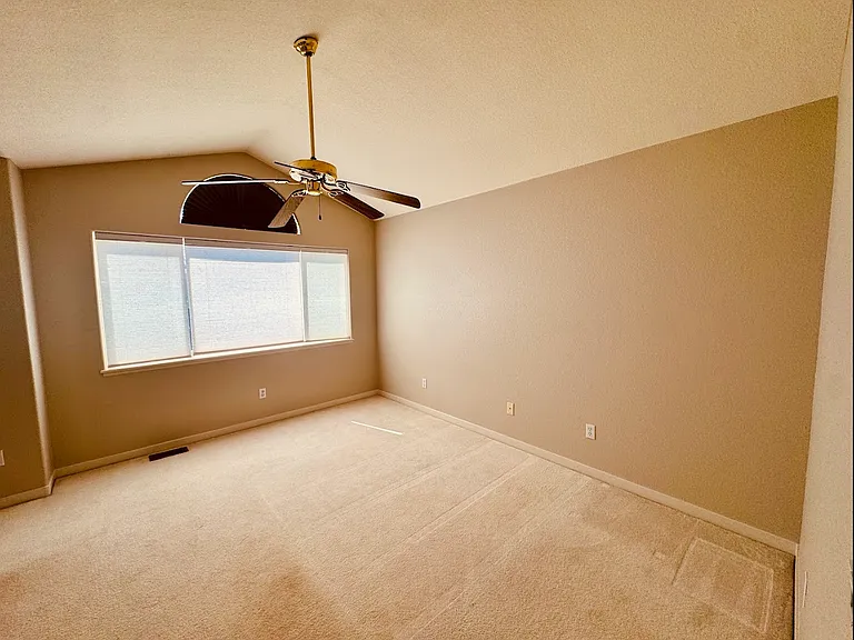 654 Ridgeview Dr — Photo 17