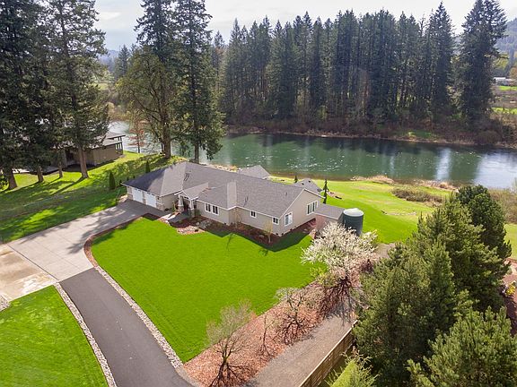 2nd image of 2697 Lewis River Rd