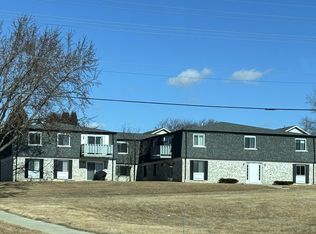 1608 Creek Rd APT 101, West Bend, WI 53090