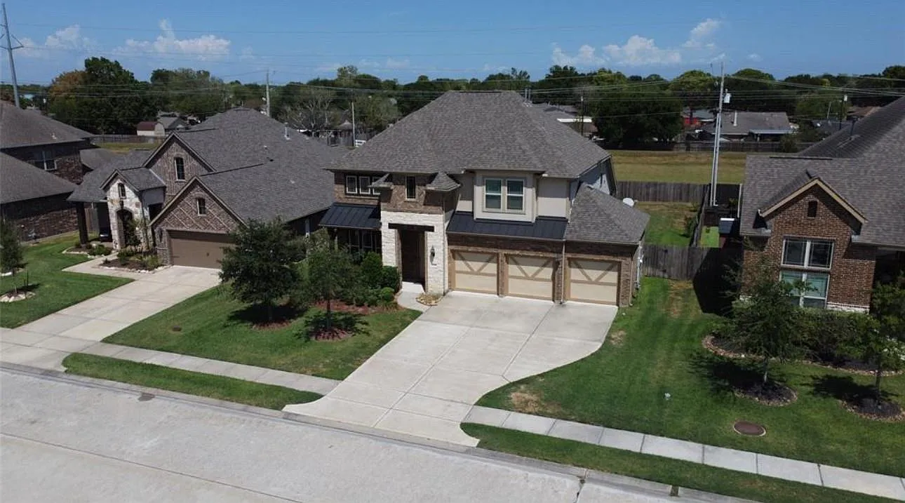 4 bed, 3.5 bath, 2679 sqft, $3,750 — Photo 1