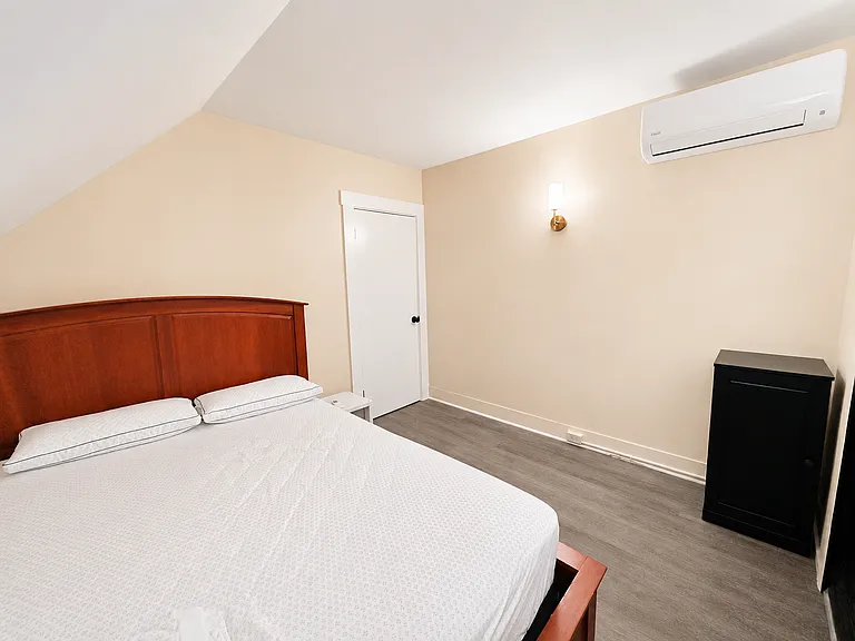937 Webster St #2 — Photo 3