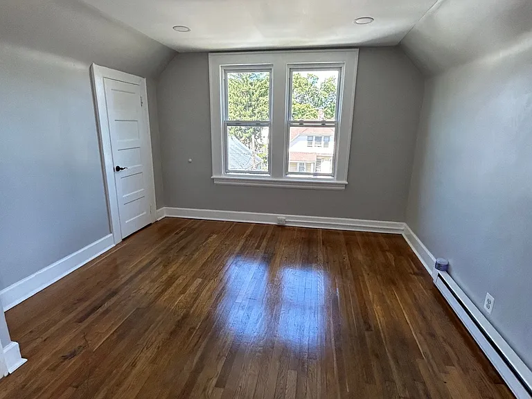 7 Hunting St #3 — Photo 9