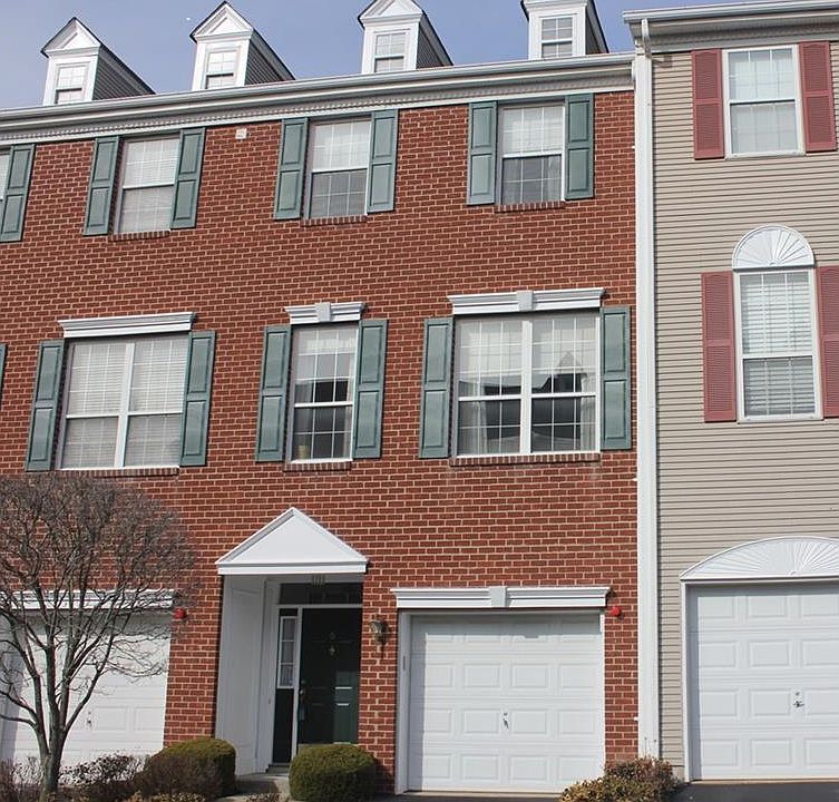 1st image of 6 Meadow Ln