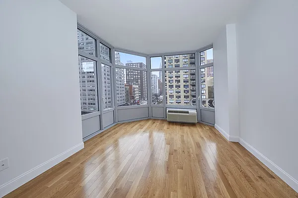 Sold by Brown Harris Stevens | media 29