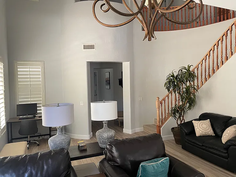 3305 E Windsor Dr — Photo 39