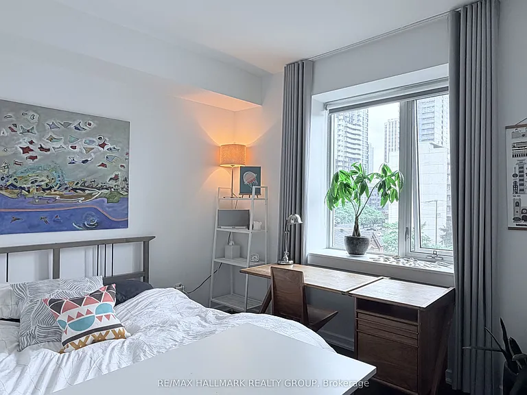 300 Lisgar St #503 — Photo 13