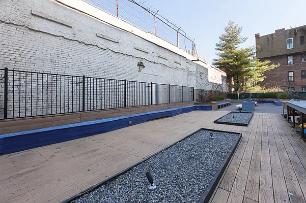 Sold by MNS | media 25