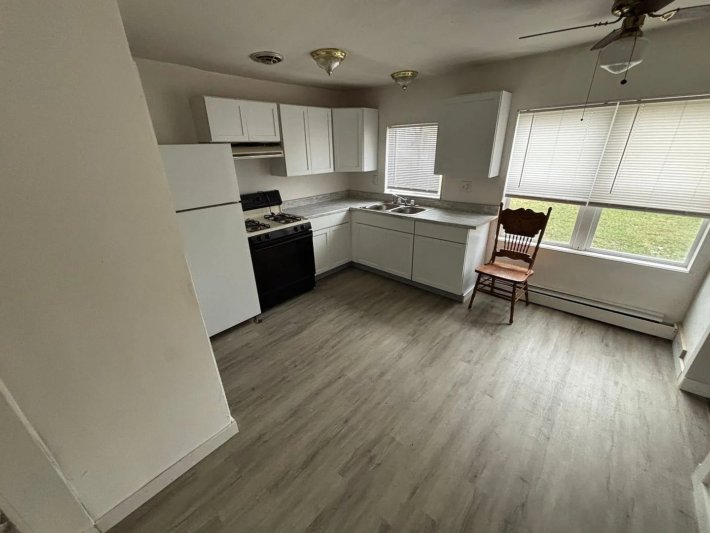 Bryce Ave. 1125 — Photo 3