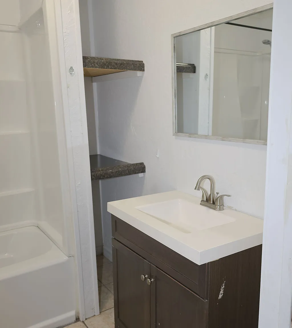 212 S Ave IB — Photo 3
