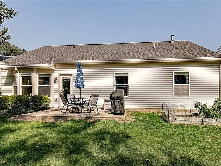 6265 Saddletree Dr — Photo 11