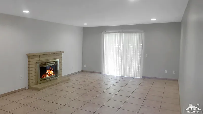 3 bed, 2.0 bath, 1350 sqft, $2,695 — Photo 2