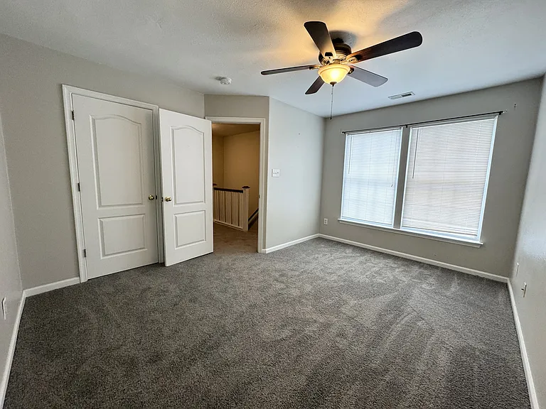 2309 Charing Cross Rd — Photo 19
